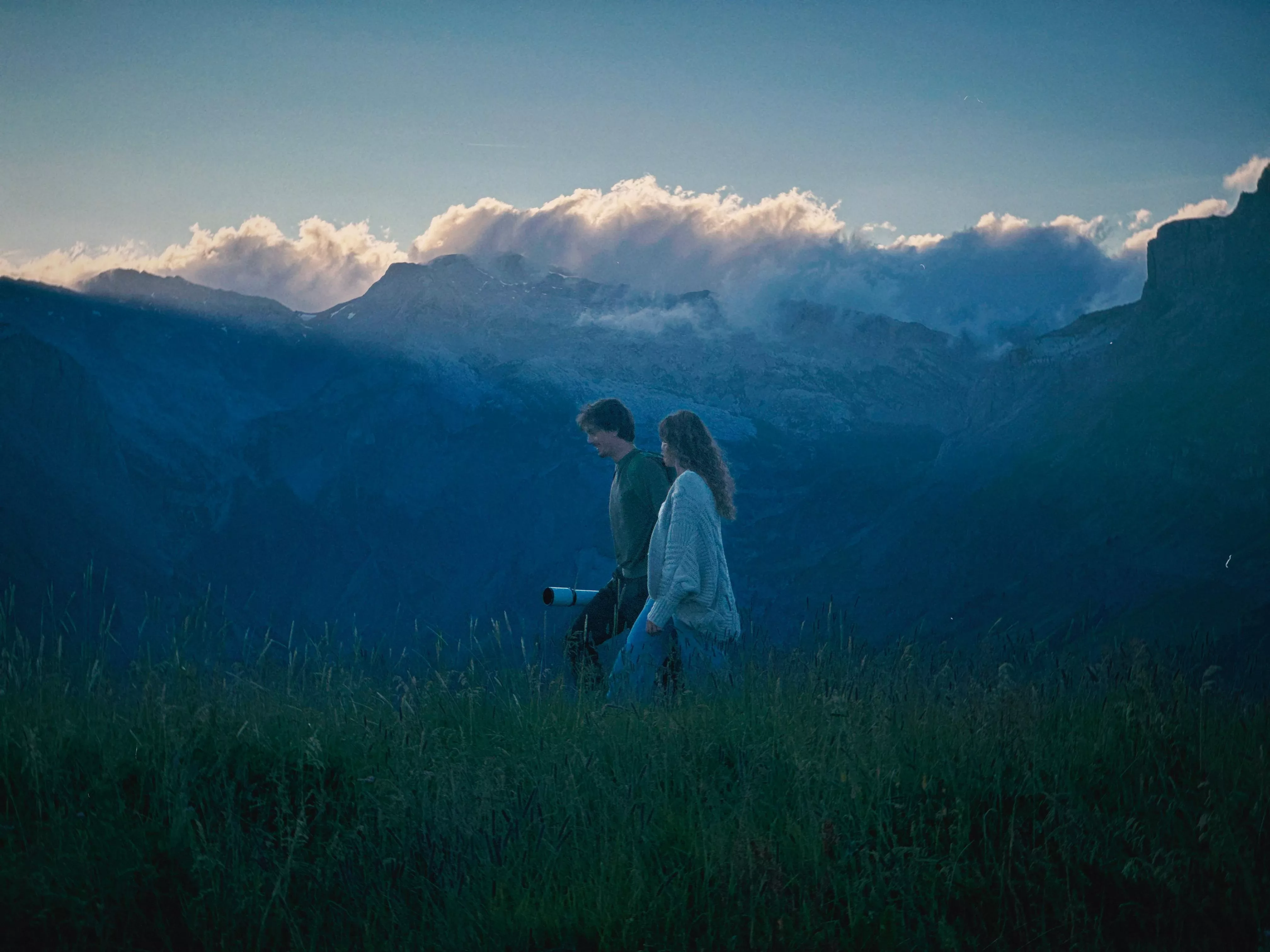 Chaque format a été adapté pour assurer une cohérence visuelle entre les films publicitaires, les contenus digitaux et les visuels de campagne.
